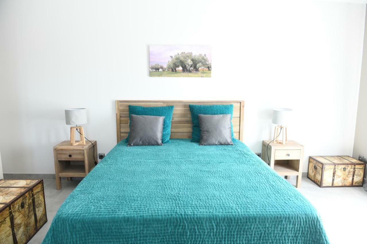 Chambre D'Hotes Du Charme Provencal Sénas Esterno foto