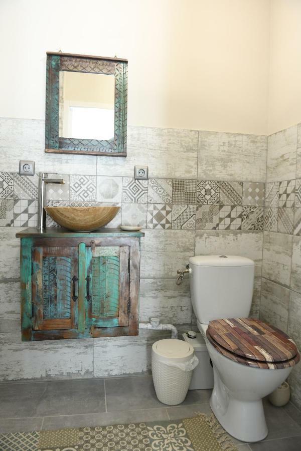 Chambre D'Hotes Du Charme Provencal Sénas Esterno foto